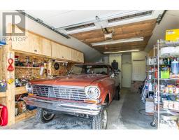 30 ERIE STREET N - 44