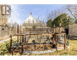 30 ERIE STREET N - 45
