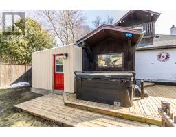 30 ERIE STREET N - 48