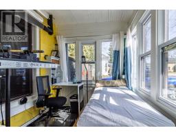 30 ERIE STREET N - 6
