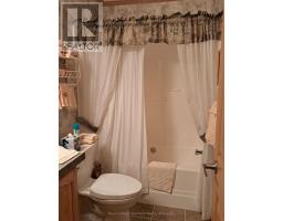 469 RICHARD CRESCENT - 10