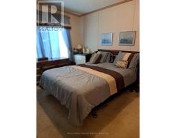 469 RICHARD CRESCENT - 11