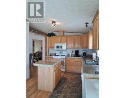 469 RICHARD CRESCENT - 4