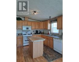 469 RICHARD CRESCENT - 5