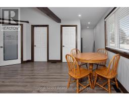 46 SALINA STREET S - 18