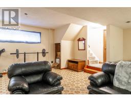 292 MAPLE AVENUE - 23