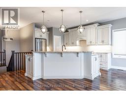670 FORMAN AVENUE - 17