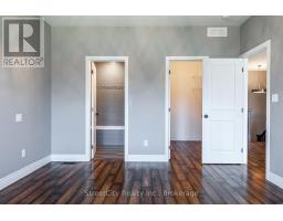 670 FORMAN AVENUE - 20