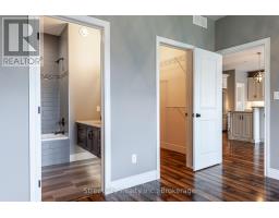 670 FORMAN AVENUE - 21