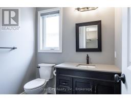 670 FORMAN AVENUE - 28