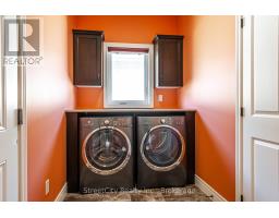 670 FORMAN AVENUE - 30