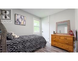 23 - 23 ST CHARLES SQUARE - 22