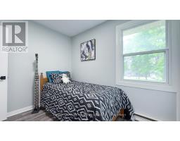 23 - 23 ST CHARLES SQUARE - 23