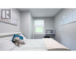 23 - 23 ST CHARLES SQUARE - 26