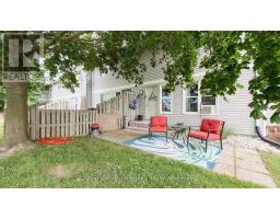 23 - 23 ST CHARLES SQUARE - 36