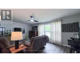 23 - 23 ST CHARLES SQUARE - 7