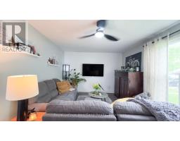 23 - 23 ST CHARLES SQUARE - 8