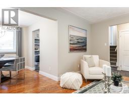 48 WINDEMERE CRESCENT - 11