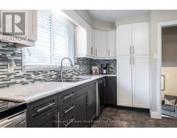 48 WINDEMERE CRESCENT - 17
