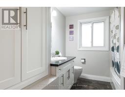 48 WINDEMERE CRESCENT - 28