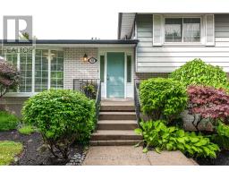 48 WINDEMERE CRESCENT - 4