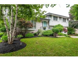 48 WINDEMERE CRESCENT - 40