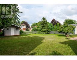 48 WINDEMERE CRESCENT - 41