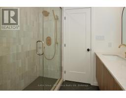 32 COBOURG LANE - 12