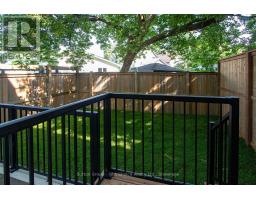 32 COBOURG LANE - 26
