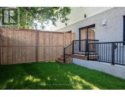 32 COBOURG LANE - 28