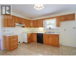 695 RESERVE AVENUE S - 8
