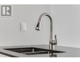 3001 - 60 CHARLES STREET W - 8