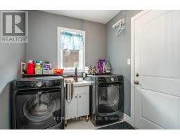 86 JACOB STREET W - 29
