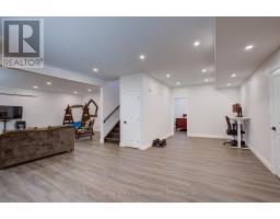 19 WINCHESTER CRESCENT - 26
