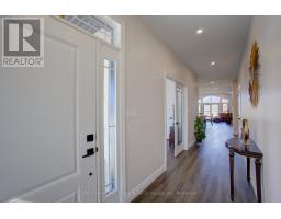 19 WINCHESTER CRESCENT - 5