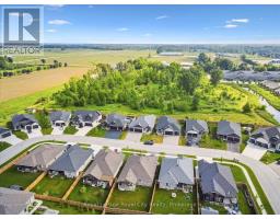 20 WINCHESTER CRESCENT - 35