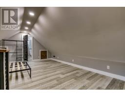 71 BRISCOE STREET E - 12