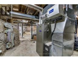 71 BRISCOE STREET E - 22