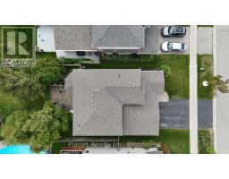 23 MUSCOVEY DRIVE - 42