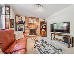 39 GREENWICH DRIVE - 19