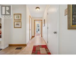 39 GREENWICH DRIVE - 21