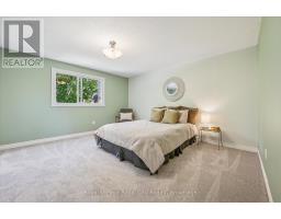 39 GREENWICH DRIVE - 24