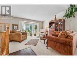 39 GREENWICH DRIVE - 8