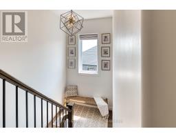 71 FORBES CRESCENT - 38
