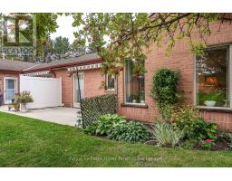 8 - 300 JOHN STREET S - 33
