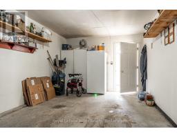 8 - 300 JOHN STREET S - 38