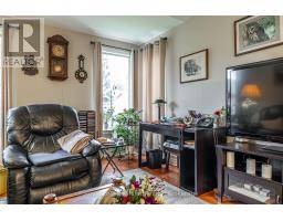 8 - 300 JOHN STREET S - 7