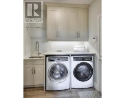 211 SUNSET DRIVE - 21