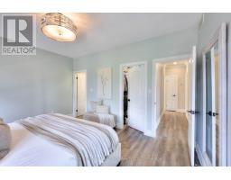 211 SUNSET DRIVE - 23