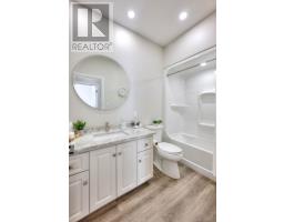 211 SUNSET DRIVE - 27